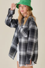 Load image into Gallery viewer, Classic Plaid Shirt
