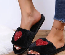 Load image into Gallery viewer, Heart Glitter Slipper
